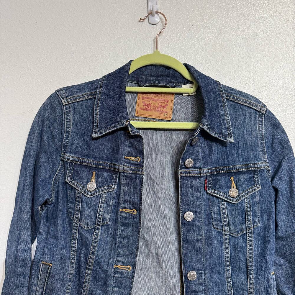 Levi’s Medium Wash Classic Denim Trucker Jacket Sz XS - Picture 3 of 12